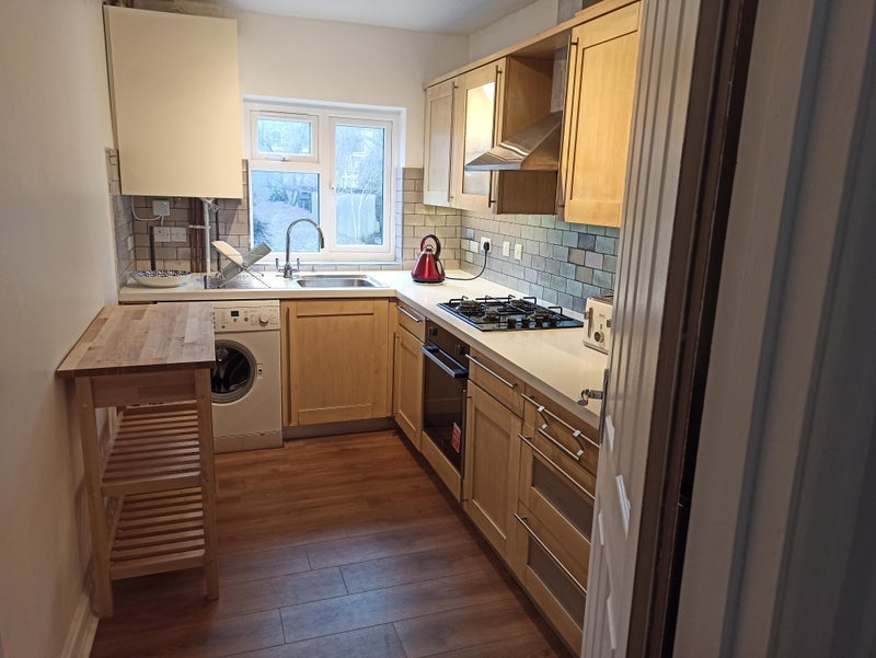 Room Wilton Road in Greater London