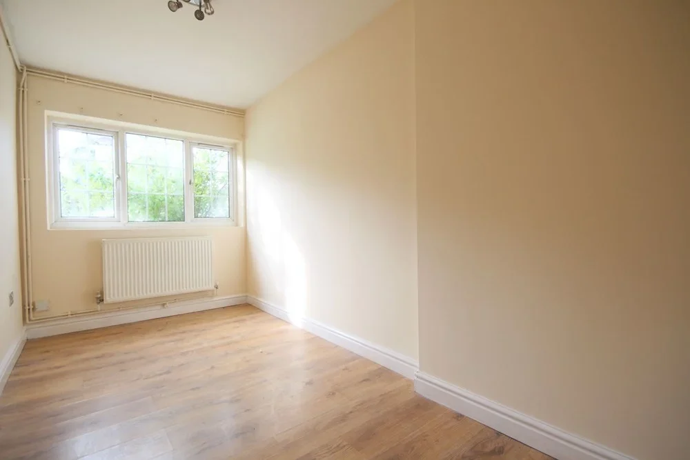 Flat Harrow View in Greater London