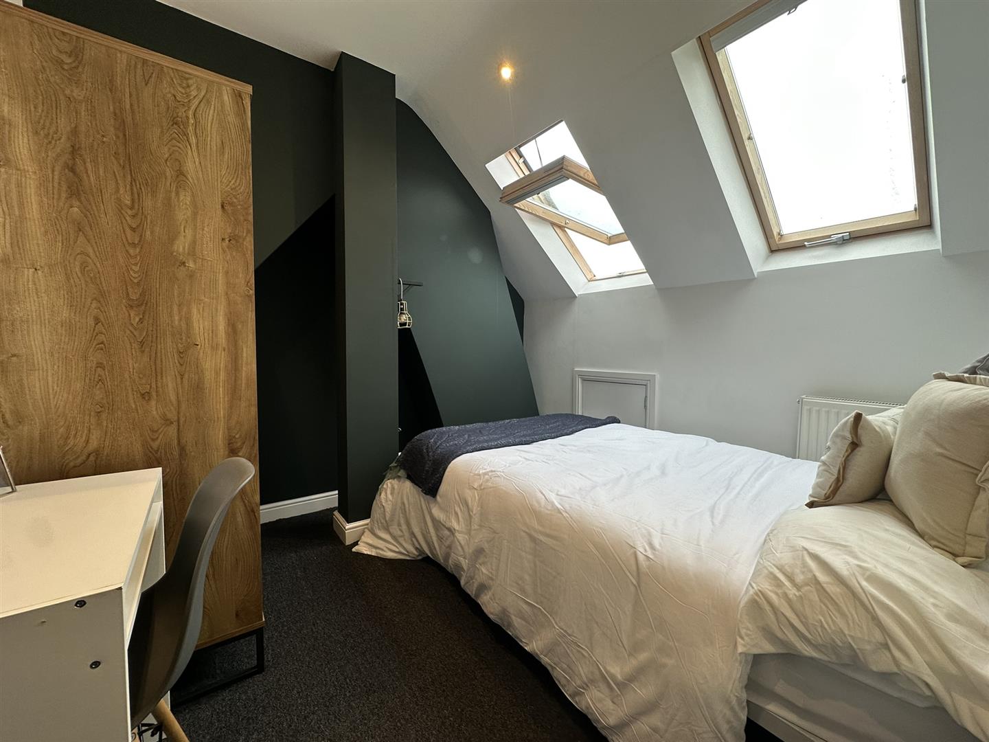 Room Avonvale Road in Bristol