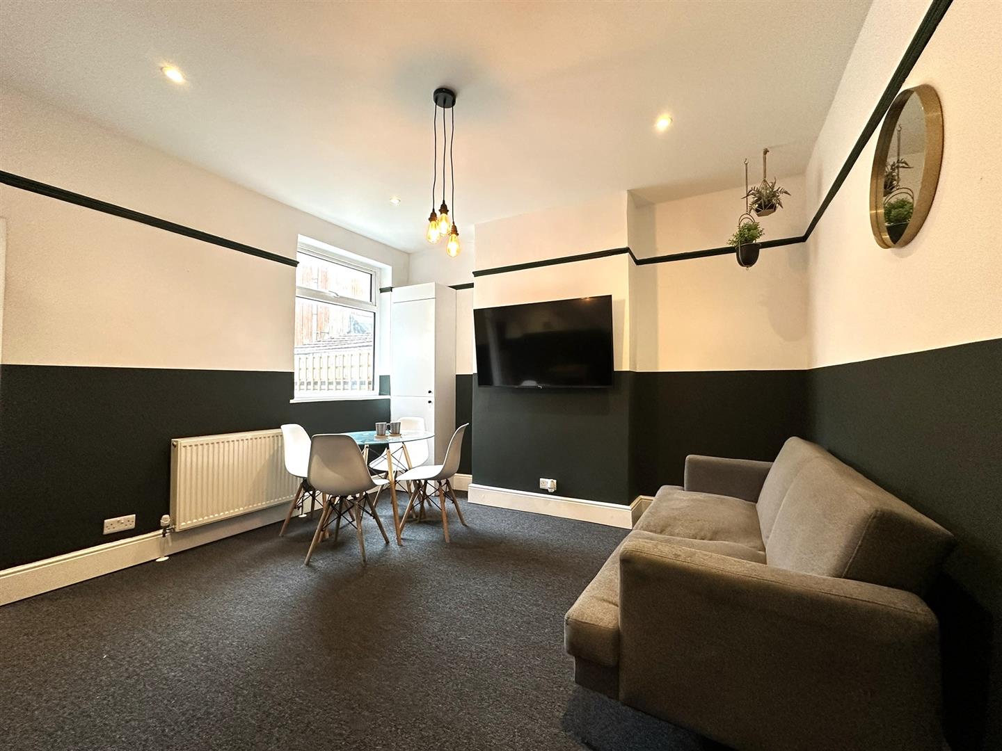 Room Avonvale Road in Bristol