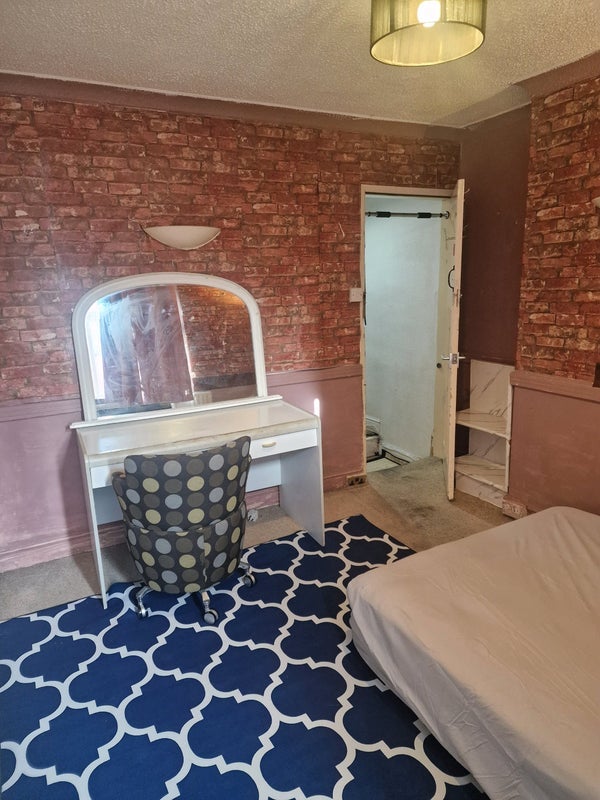 Room Nowell Grove in Leeds