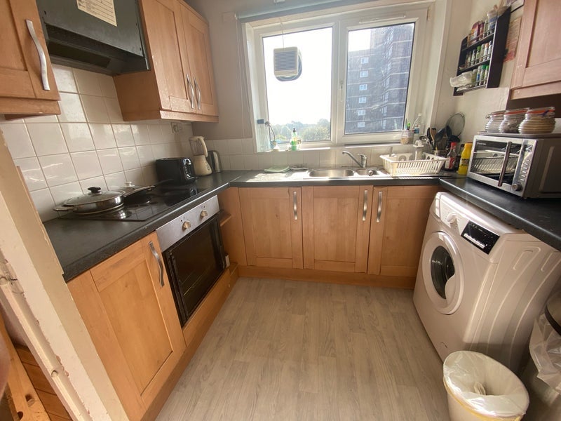 Room Ludovick Walk in Greater London