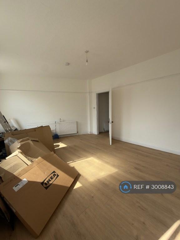Flat Neasden Lane in Greater London
