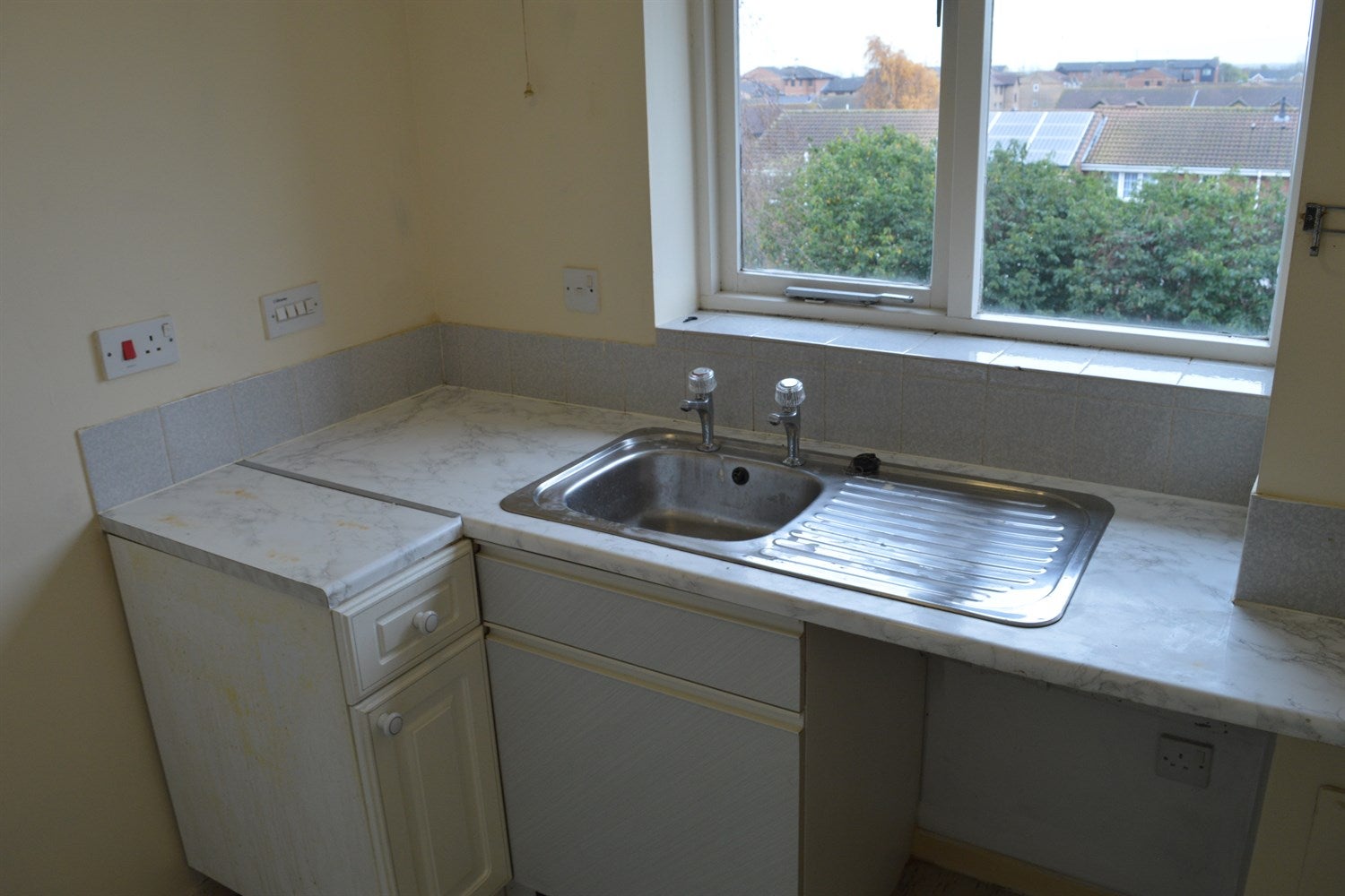 Flat Chestnut Road in Basildon