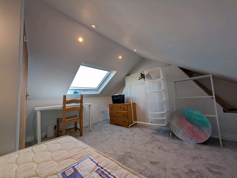 Room Greening Road in Manchester