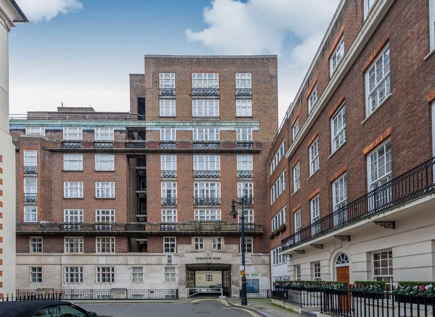 Flat Hertford Street in City of Westminster