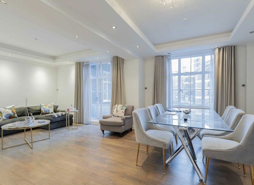 Flat Hertford Street in City of Westminster