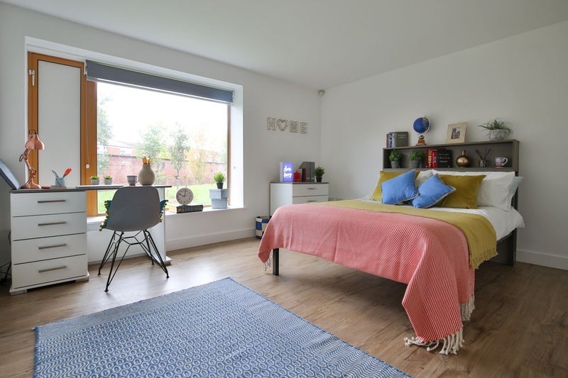 Room Bax Road in Manchester