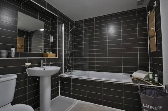 Room Bax Road in Manchester