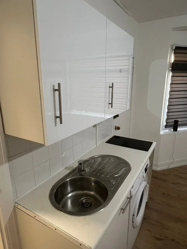 Flat Studio Mews in Greater London