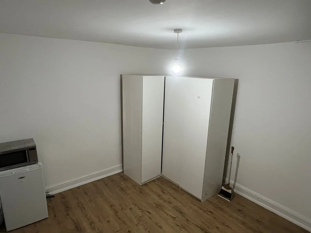 Flat Studio Mews in Greater London