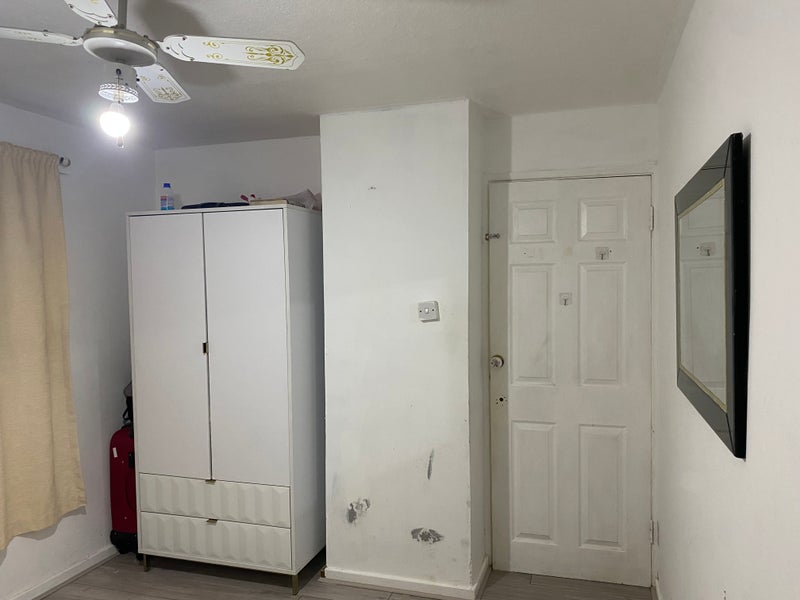 Room The Dashes in Harlow