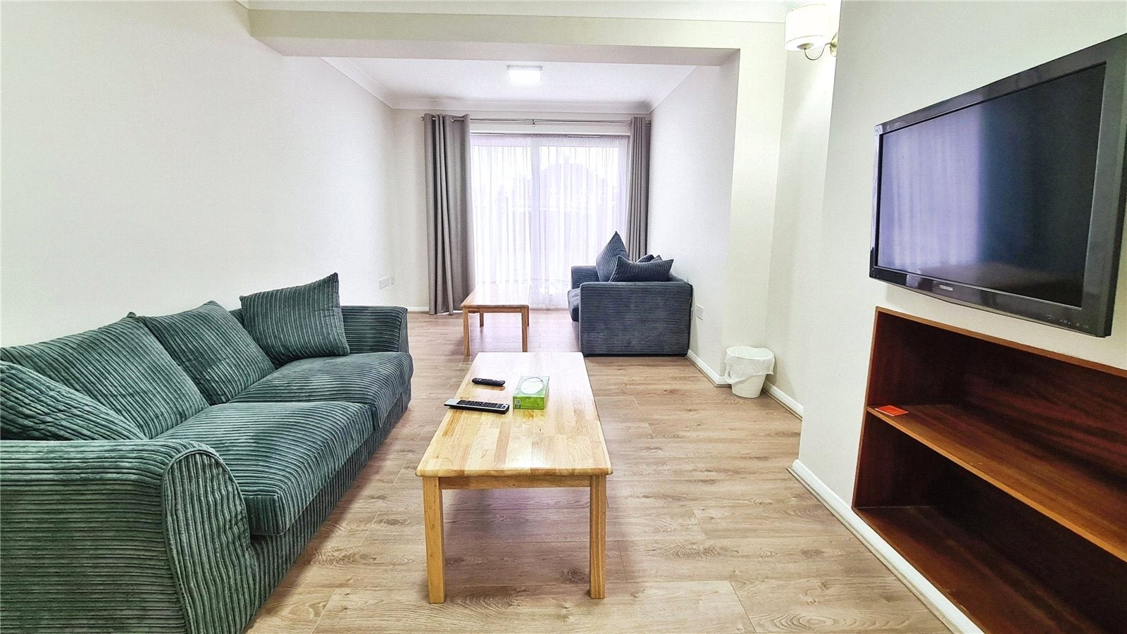 Room Selsdon Avenue in Woodley