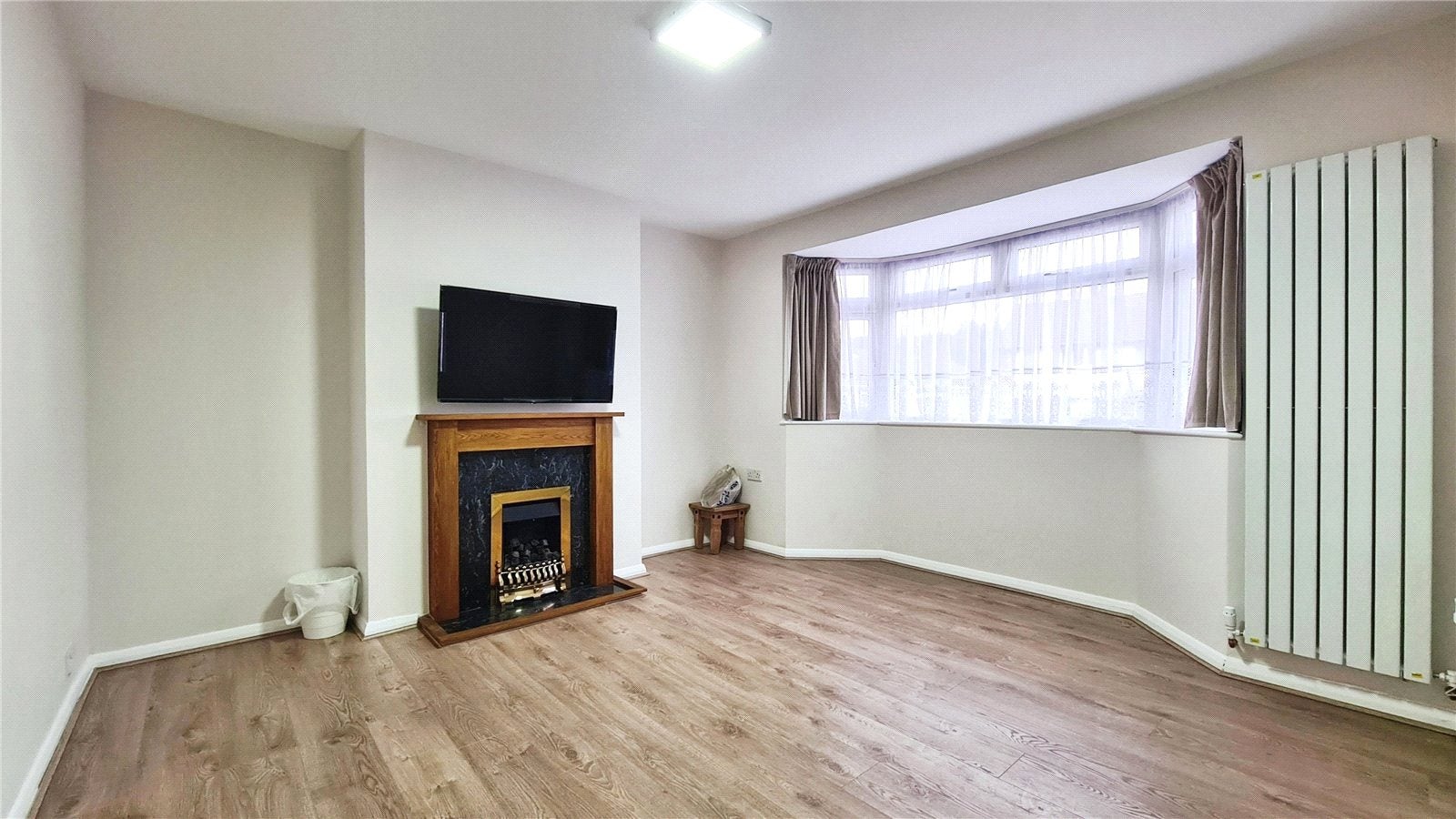 Room Selsdon Avenue in Woodley