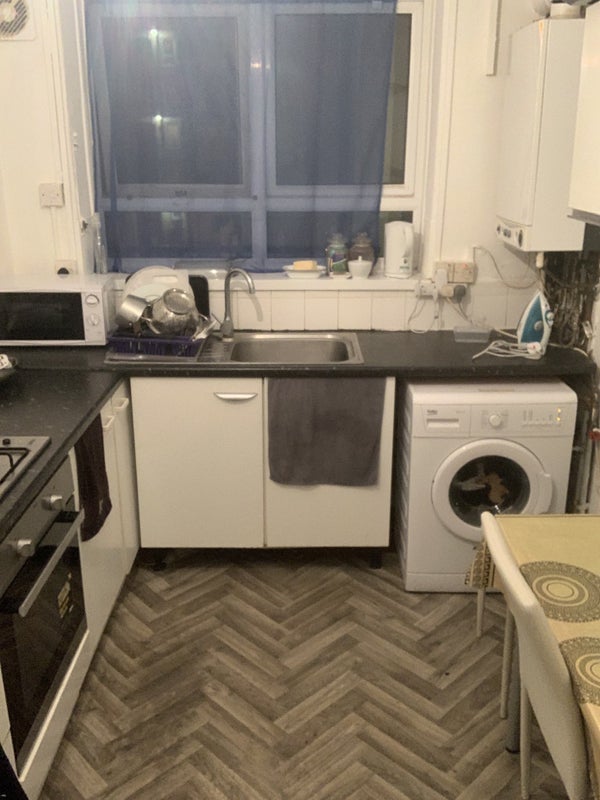 Room Tarling Street in Greater London