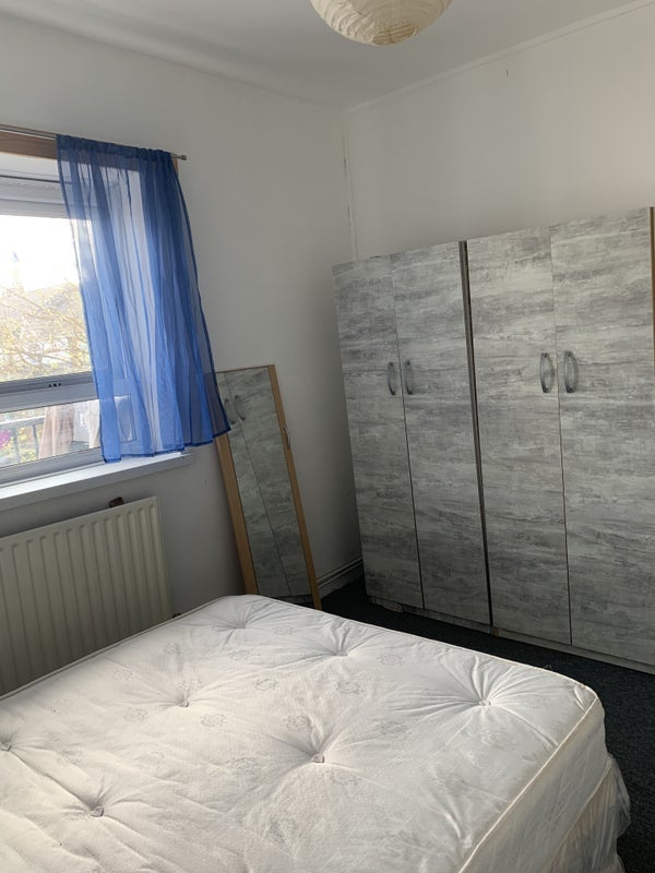 Room Tarling Street in Greater London