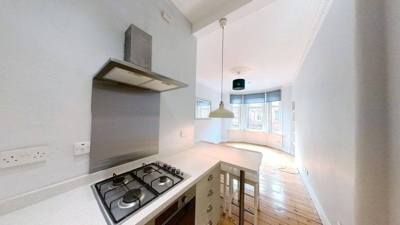 Flat Fairlie Park Drive in Glasgow