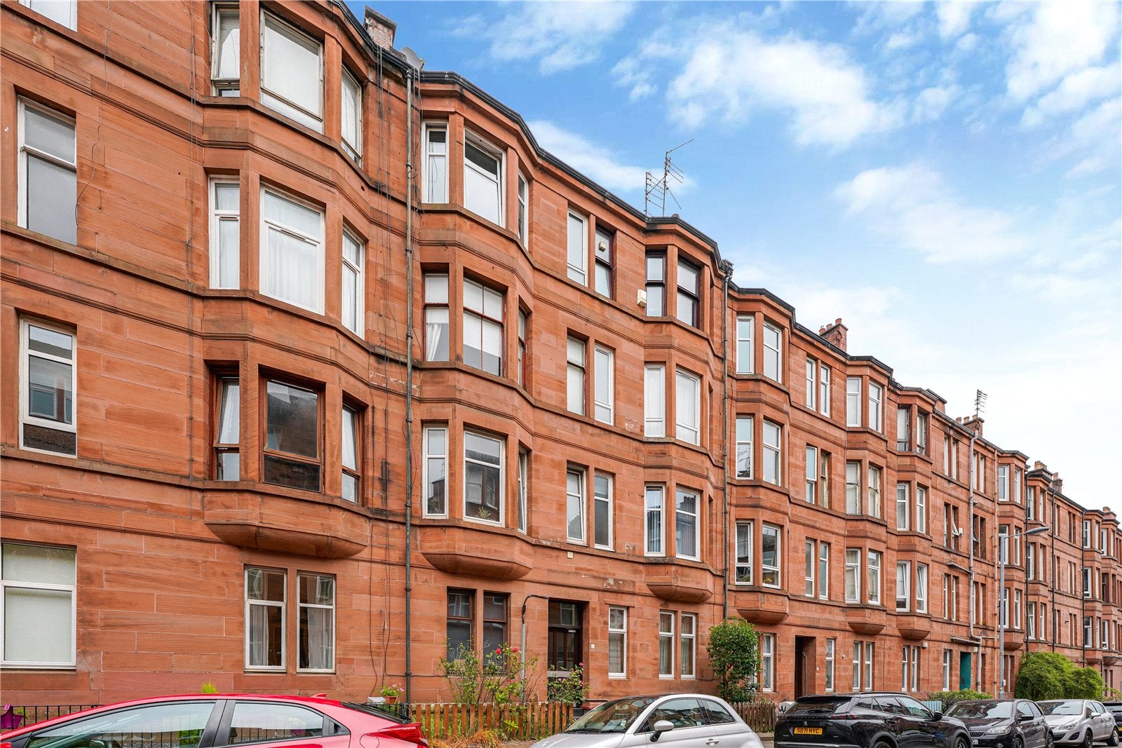 Flat Fairlie Park Drive in Glasgow
