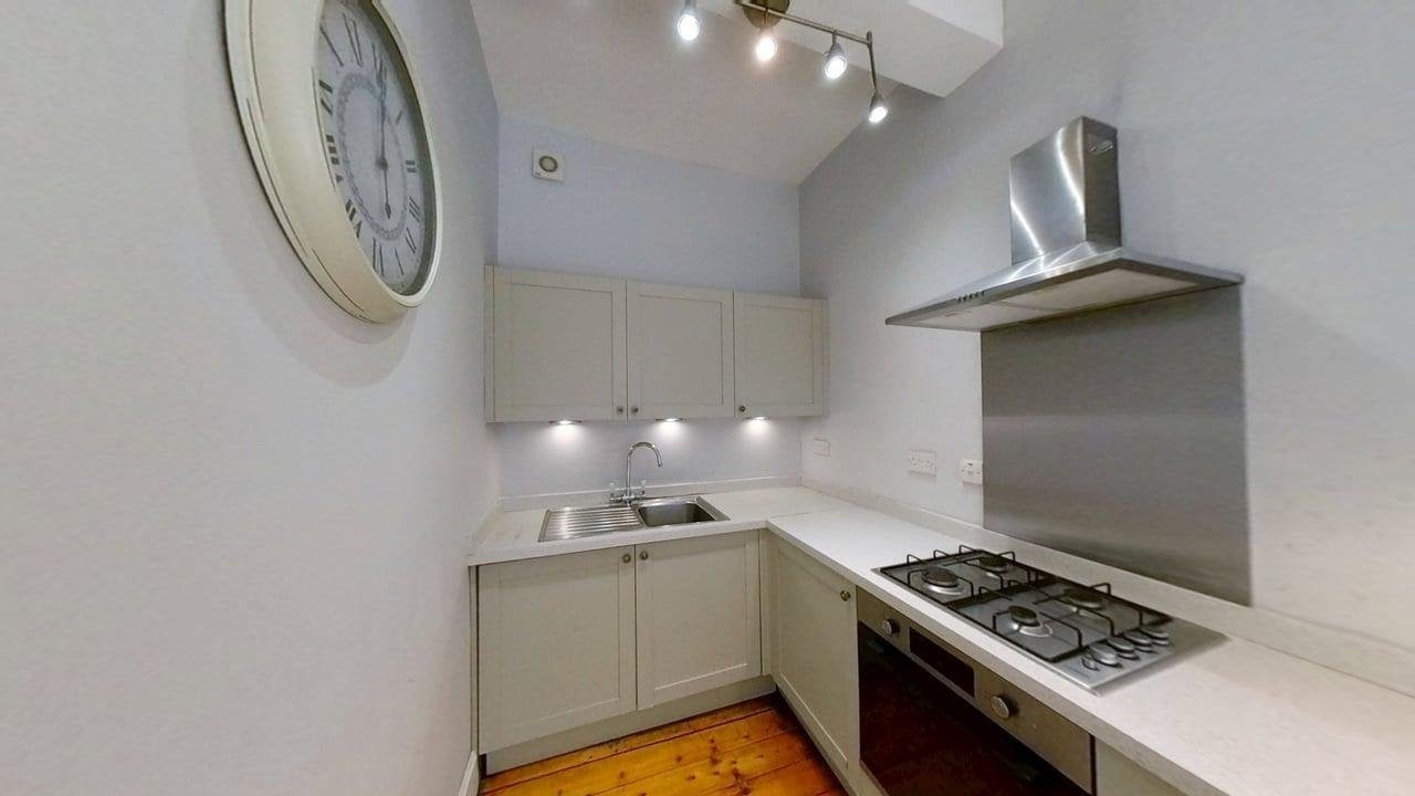 Flat Fairlie Park Drive in Glasgow