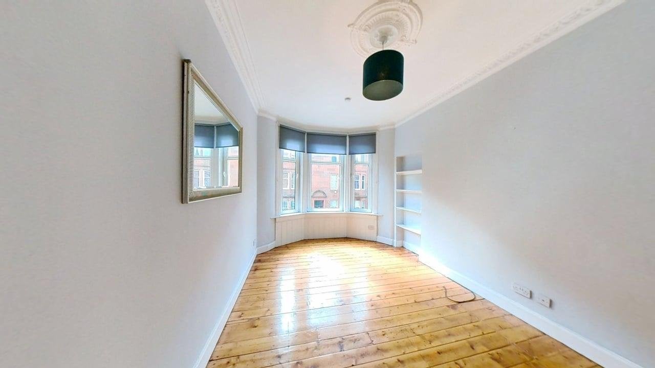 Flat Fairlie Park Drive in Glasgow