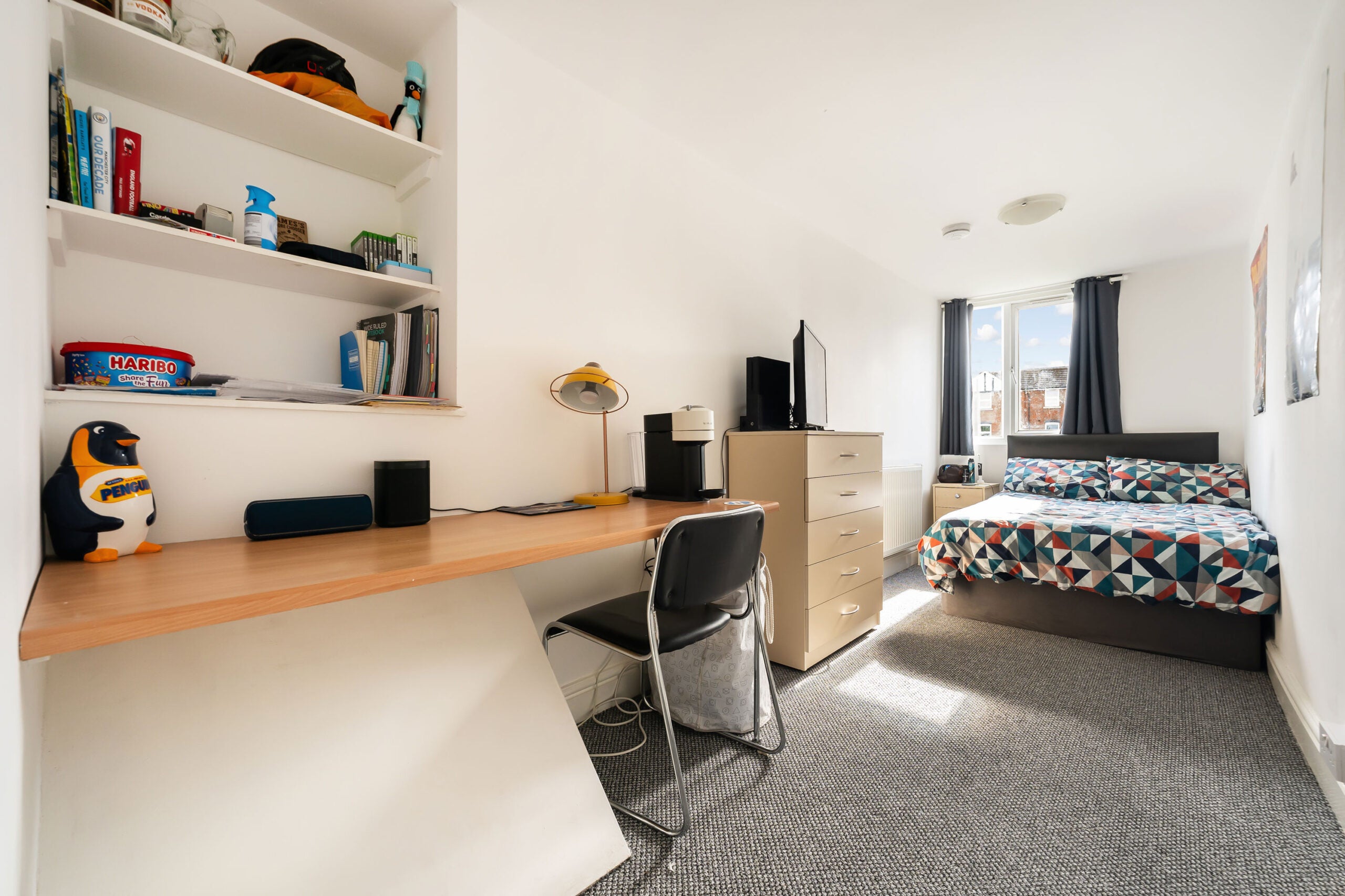Room Harrow Road in Birmingham