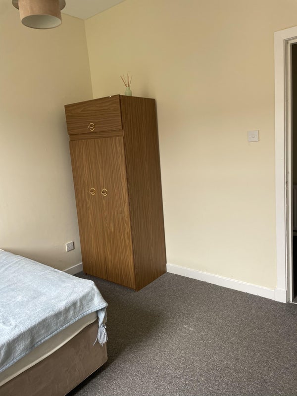 Room West End Park Street in Glasgow