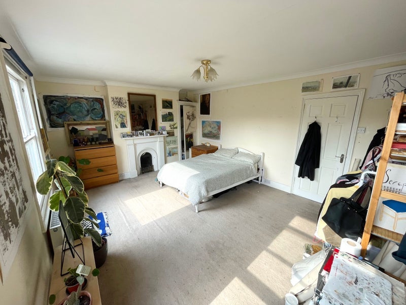 Room Huddleston Road in Greater London