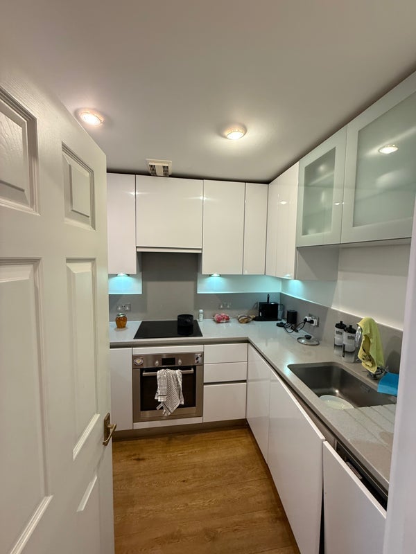 Room Petersham Mews in Greater London