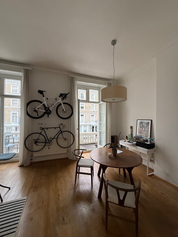 Room Petersham Mews in Greater London