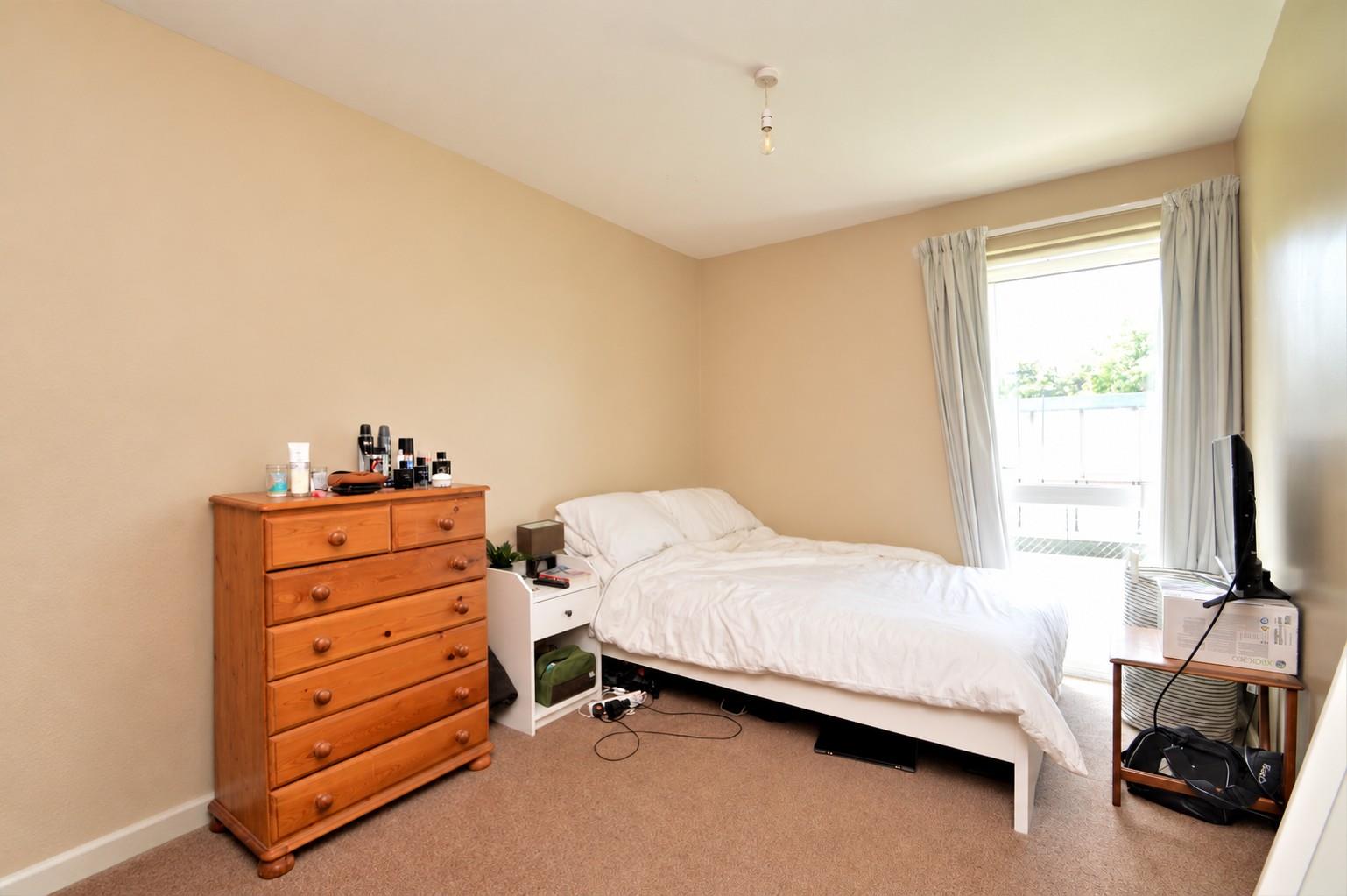 Flat Saint Oswalds Road in Bristol