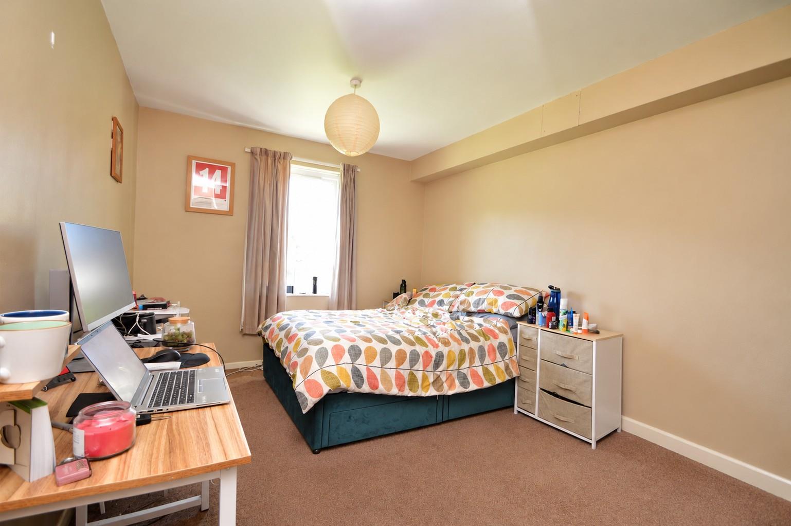 Flat Saint Oswalds Road in Bristol