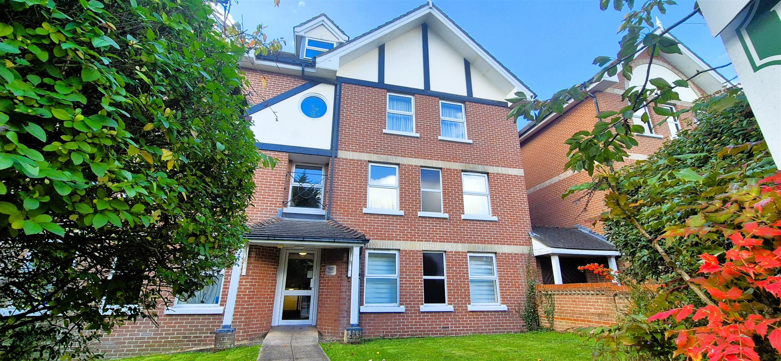 Flat Westridge Road in Southampton