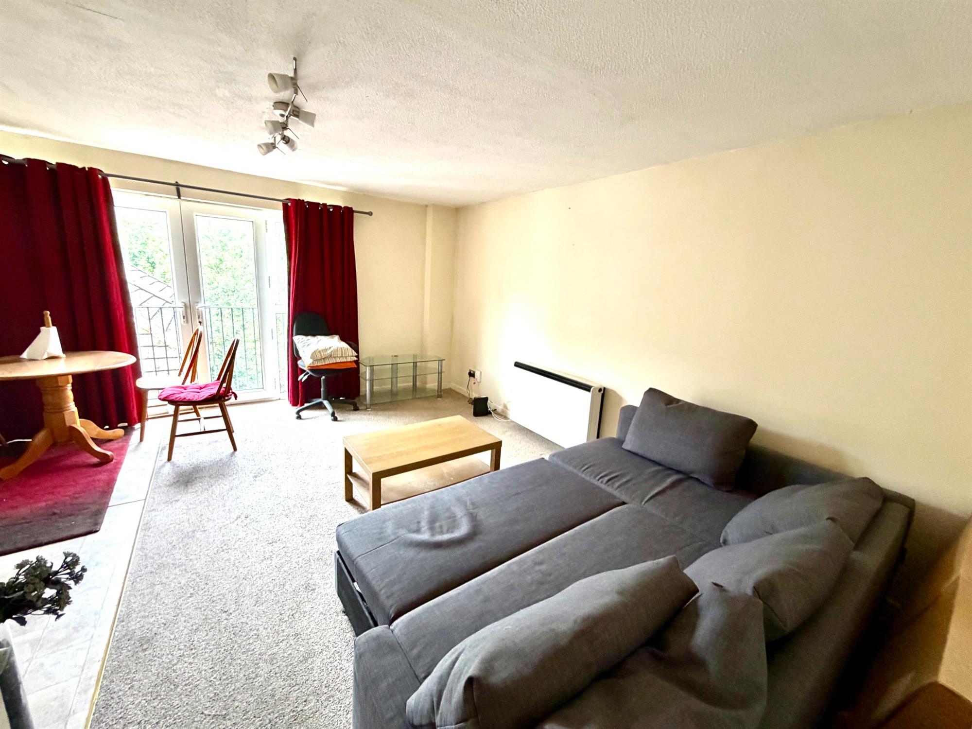 Flat Westridge Road in Southampton
