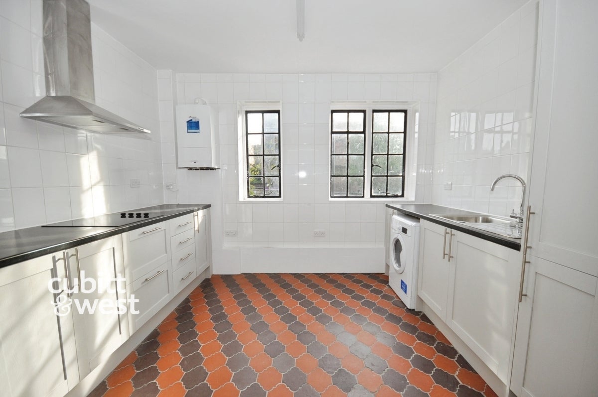 Flat Orchard Street in Chichester