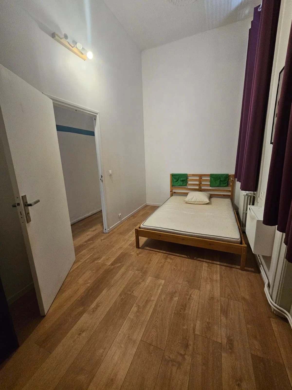 Chambre Place Dorian à Saint-Étienne