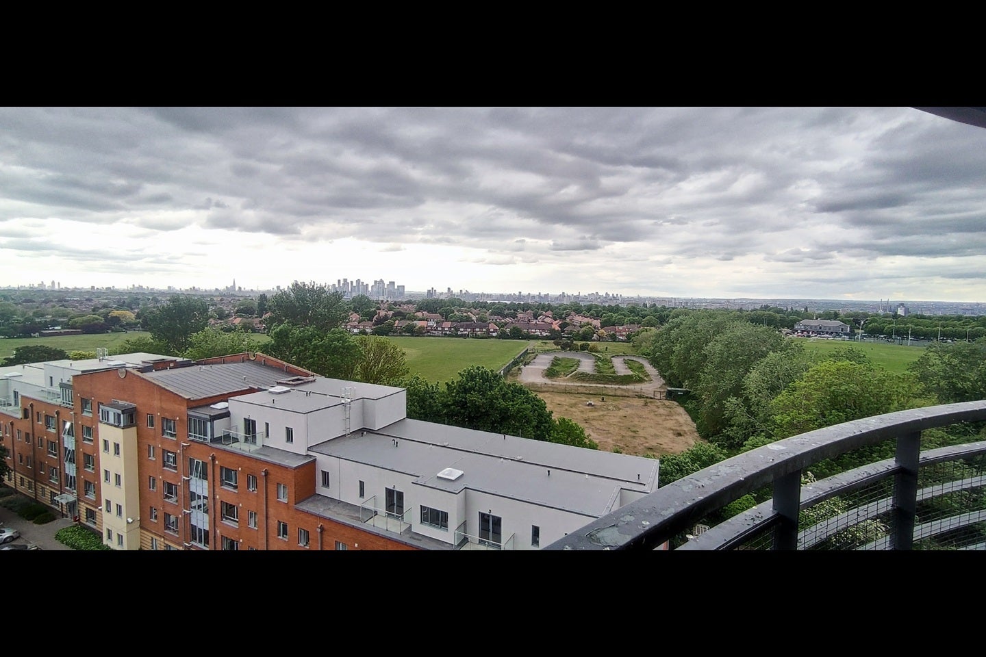 Flat Master Gunner Place in Greater London