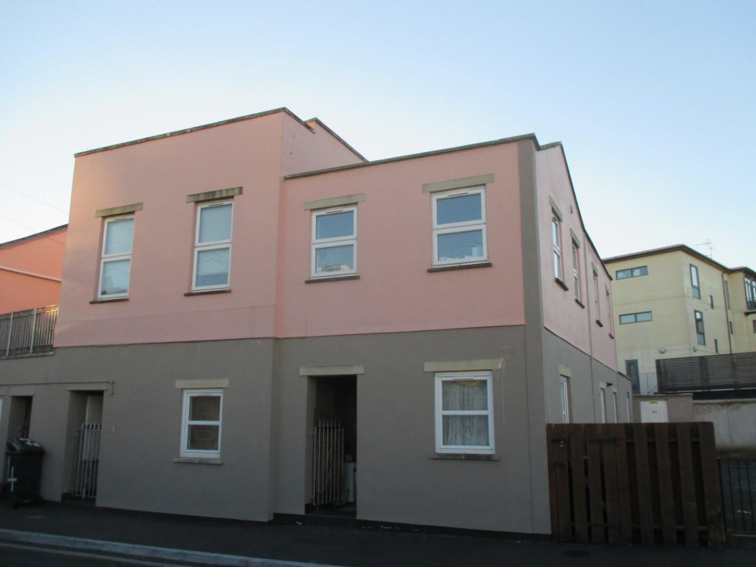 Flat Myrtle Street in Bristol