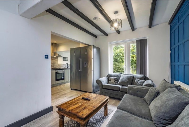 Room Beeston Road in Nottingham