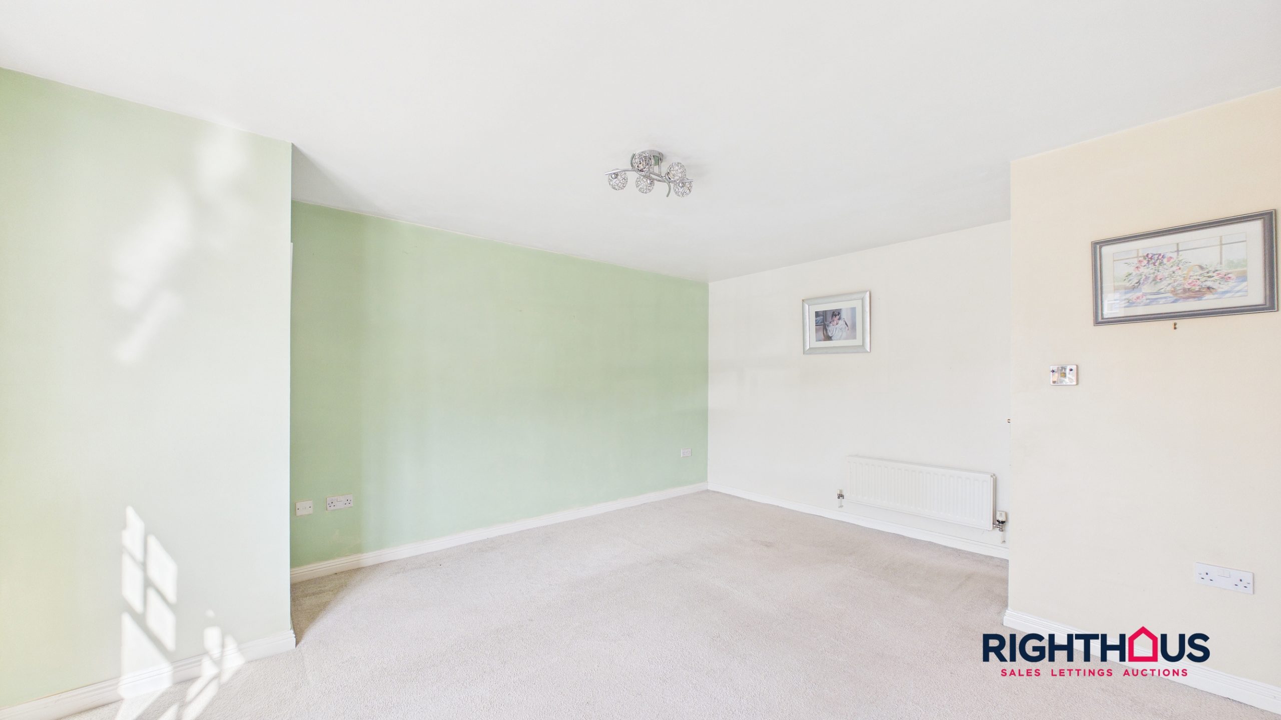 Flat Jacana Way in Bradford