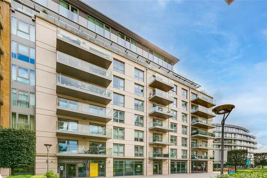 Flat Glenthorne Road in London