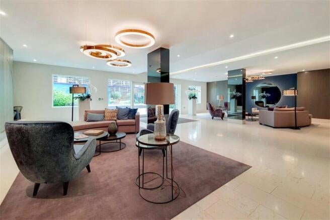 Flat Glenthorne Road in London