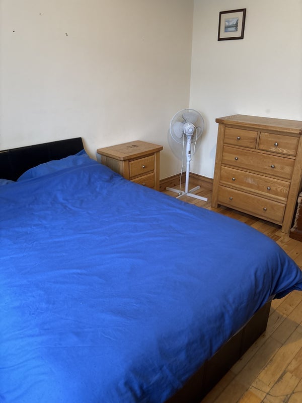 Room Pyothall Road in Broxburn