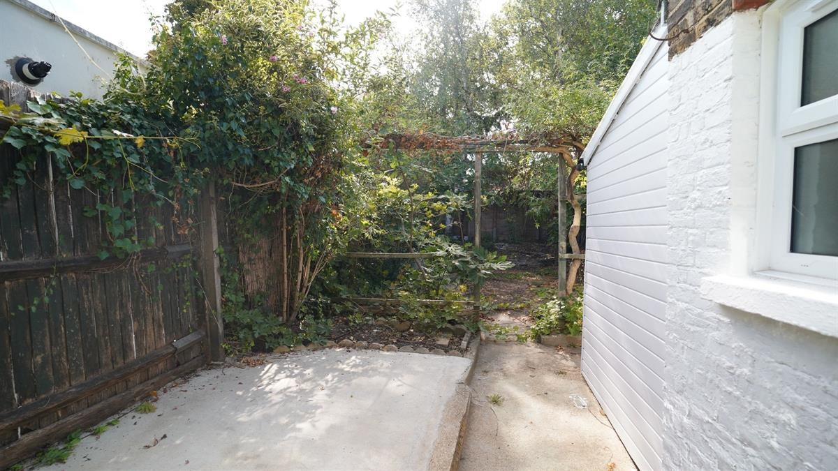 House Lordship Lane in Greater London
