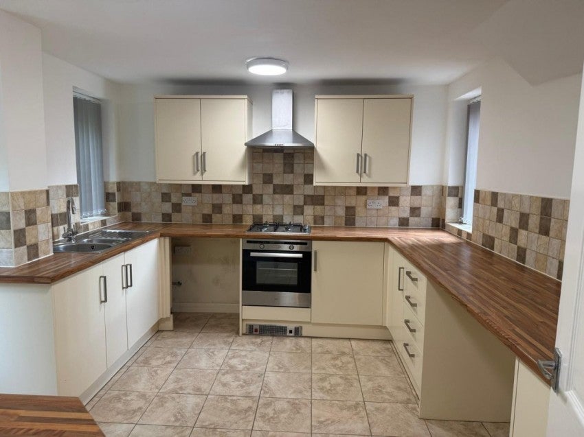House Monmouth Crescent in Ashton-in-Makerfield