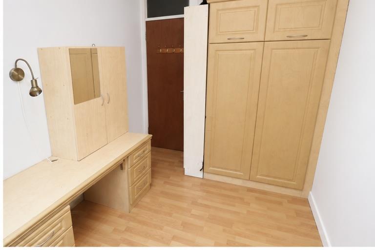 Room Parkside Way in London
