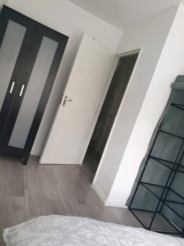 Room Cambridge Heath Road in Greater London
