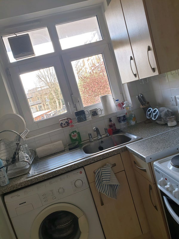 Room Cambridge Heath Road in Greater London
