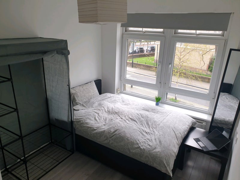 Room Cambridge Heath Road in Greater London