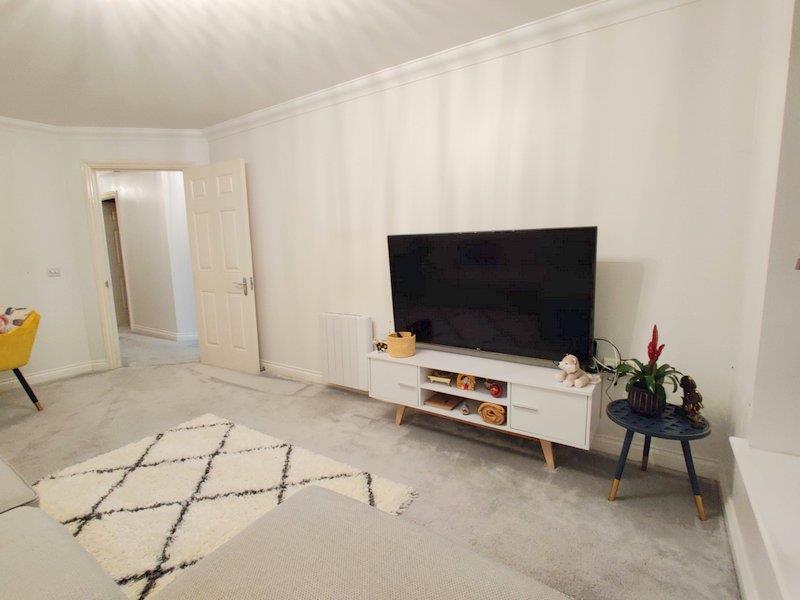 Flat Woodcote Road in London