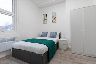 Room Holloway Road in Greater London